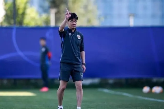 转折点！浙江队防线松动，亚洲杯训练课后攻防权衡，质疑声四起，官宣口径保持一致的简单介绍